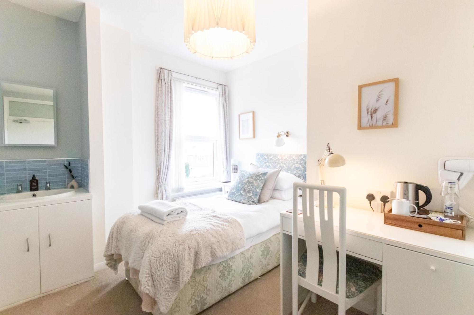 فندق Poole Park House المظهر الخارجي الصورة